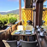 Cristina - Suedbalkon Mit Bergblick アパート